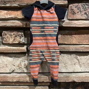 Rags Short Sleeve Hooded Peek Pocket Romper